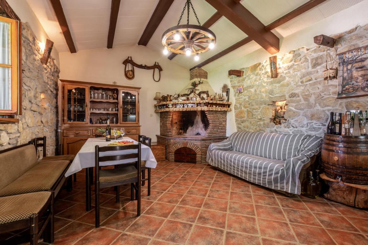 Apartmani Antonija Vozilici Buitenkant foto