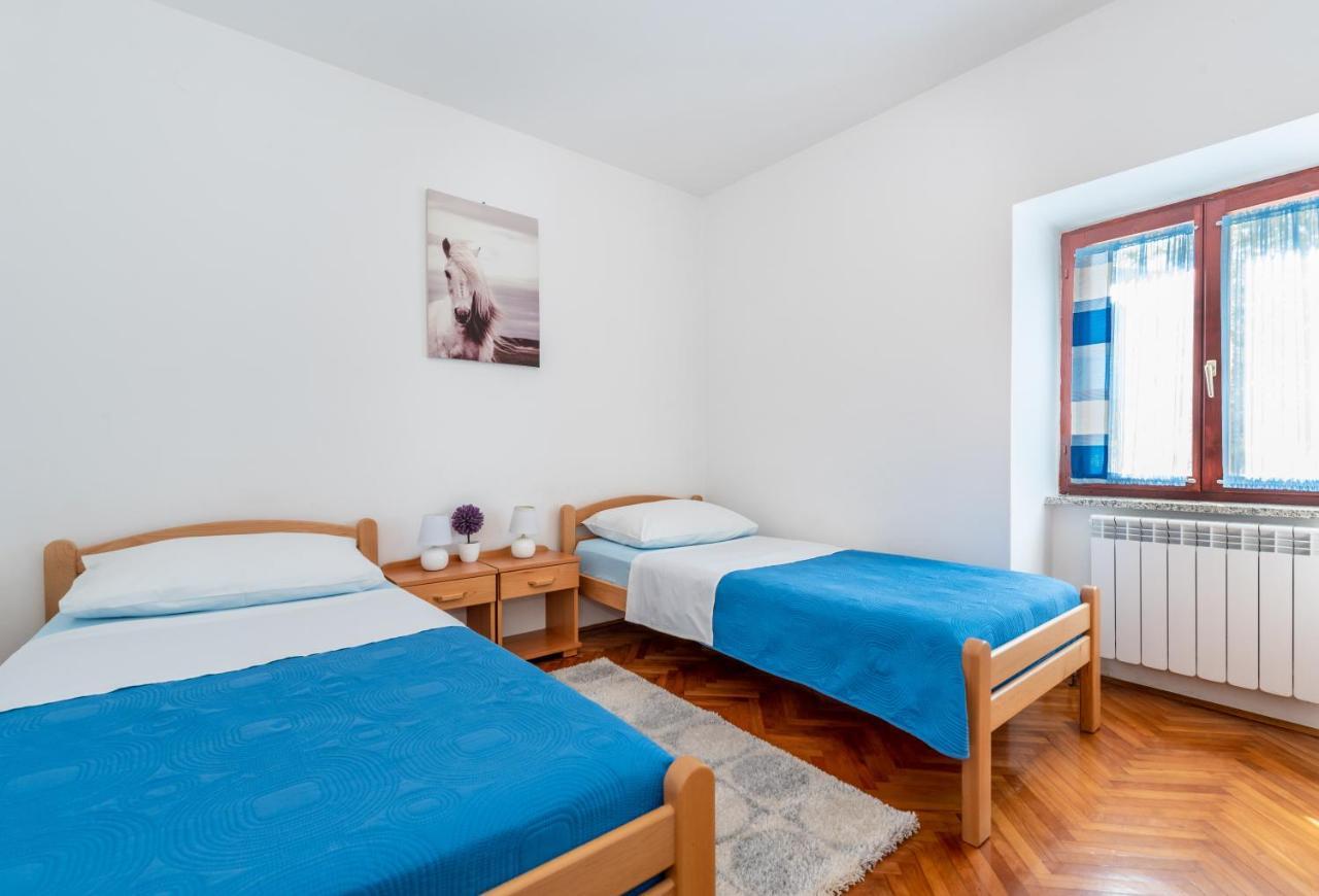 Apartmani Antonija Vozilici Buitenkant foto