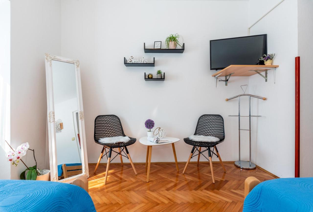 Apartmani Antonija Vozilici Buitenkant foto