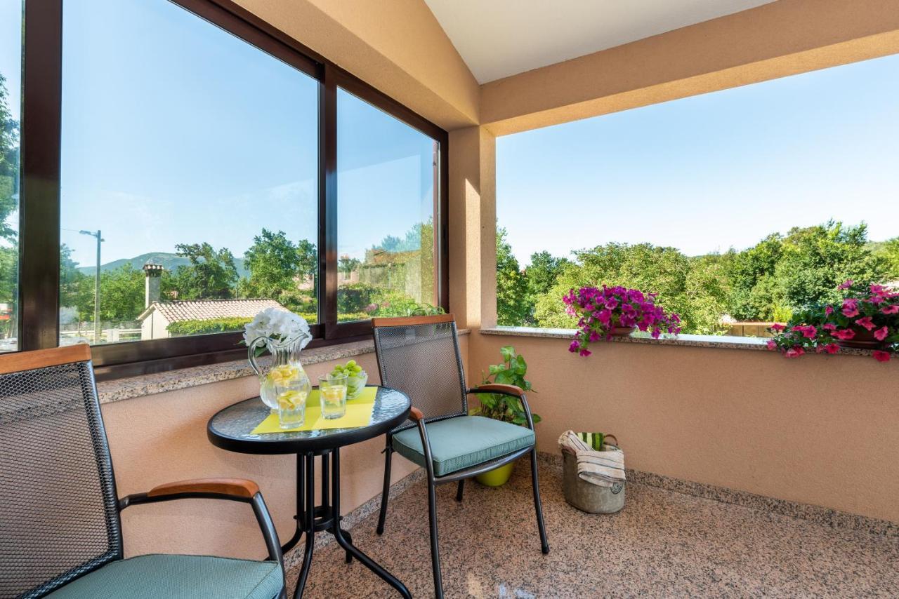 Apartmani Antonija Vozilici Buitenkant foto