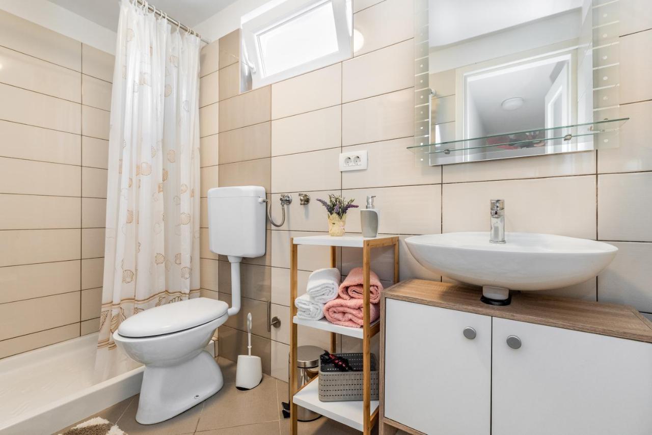 Apartmani Antonija Vozilici Buitenkant foto