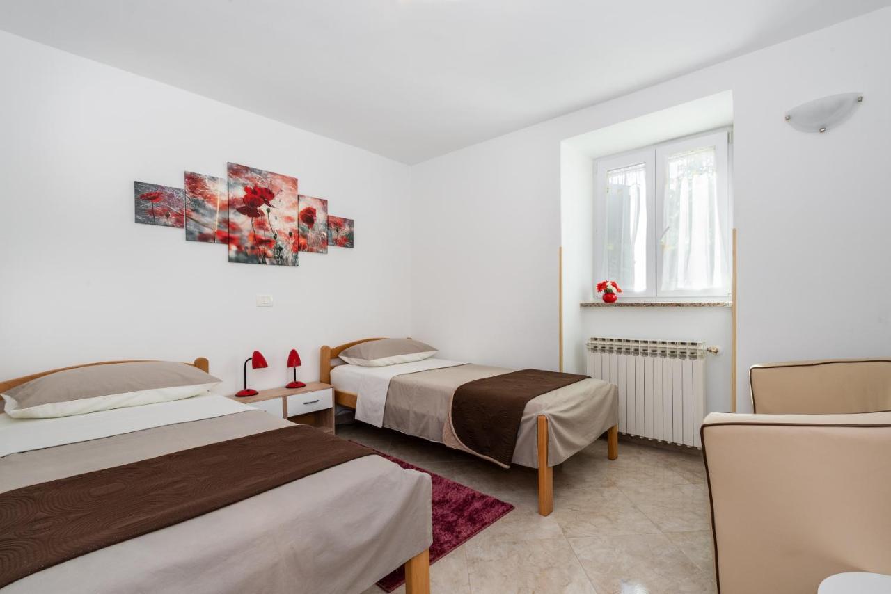 Apartmani Antonija Vozilici Buitenkant foto