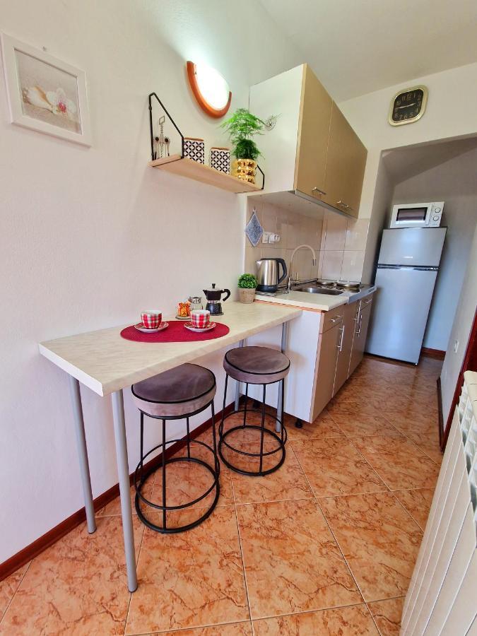 Apartmani Antonija Vozilici Buitenkant foto