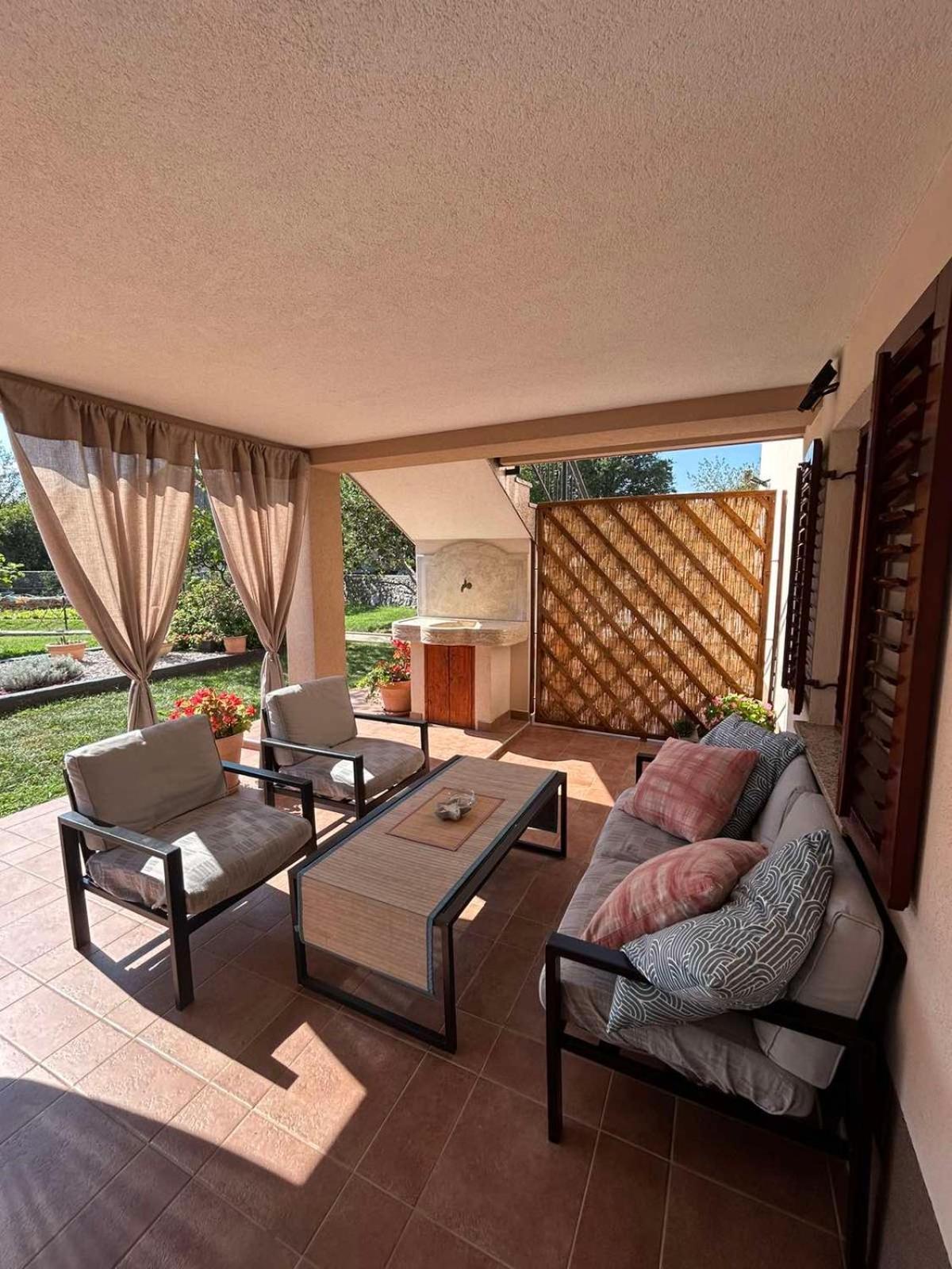 Apartmani Antonija Vozilici Buitenkant foto