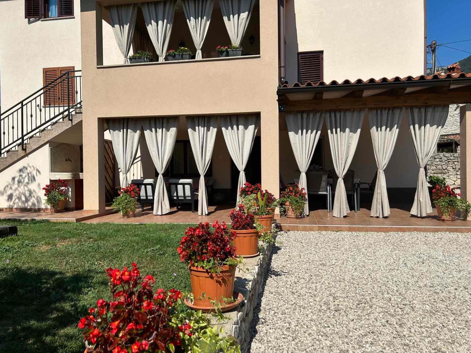 Apartmani Antonija Vozilici Buitenkant foto